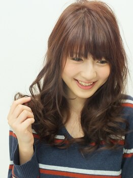 ホットライン(Hot Line)の写真/お客様のなりたいを形にしてくれるサロン♪髪のお悩みに寄り添い、理想のスタイルを実現！