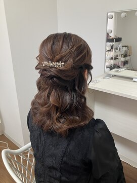 ベル(belle) ルーズ×ハーフアップ