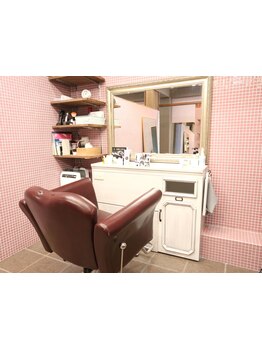 個室ヘアブースでカット・シャンプー仕上げまで一人のスタイリストが担当☆人目を気にせず施術ができる♪