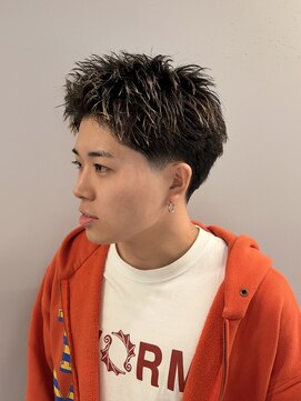 フライ 東通り店(Frei) スパイキーショートにテーパーフェード