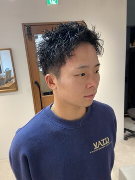 エイトデイズ 三宮駅前店(EIGHT days) メンズピンパーマ