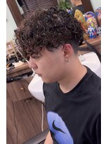 ケーエムシーセントラルルーツ(KMC Central Roots)&nbsp;フェード＆カット＆ツイストパーマ+眉カット