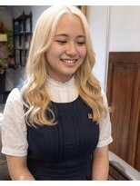 グッドフェローズ キタホリエ(GoodFellas kitahorie)&nbsp;レイヤーカット×ハイトーン透明感カラーで小顔見せブリーチ艶感