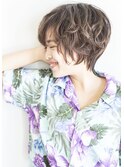無造作な束感ショートヘア2 / ロミー本厚木