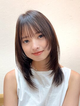 ガーデンヨコハマ(GARDEN YOKOHAMA) ミディアムレイヤーカットワンカール内巻きオリーブベージュ