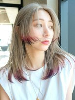 シオン(shion)&nbsp;小顔秋色ピンクヘアーウルフレイヤーロング_39555