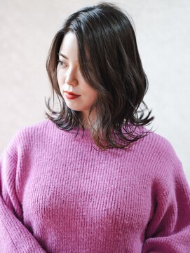 ムクヘアー(muk hair) くびれ外ハネミディ×シアーグレージュ