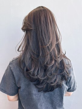 アイティーバイアルバム 藤沢店(IT by ALBUM) ロングおくれ毛美髪顔周りレイヤー韓国ヘア_ba549023