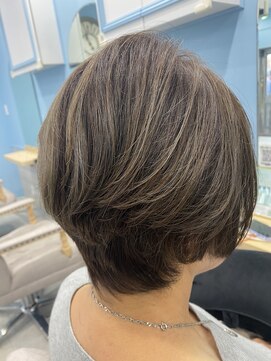 アンフィ 神奈川新町(Anphi) オールシーズンおすすめ☆白髪ぼかしハイライト&ブルーアッシュ