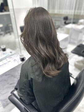 スウィープ(sweep) グレージュ/ブリーチ/髪質改善