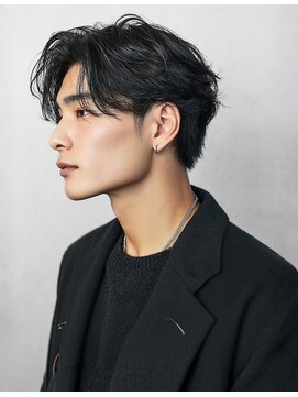 カミラボ(KAMI LABO) センターパート アップバング 刈り上げ ツーブロック 韓国ヘア