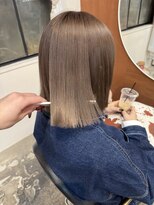 チャプター 問屋町(chapter)&nbsp;ケアブリーチミルクティーベージュカラー切りっぱなしボブ韓国