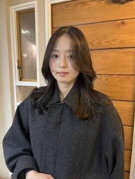 カータ(CARTA) くびれミディアムヘア