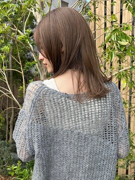 トリッカ シブヤ(TRICCA SHIBUYA) レイヤーミディアム/シースルーバング/透明感ベージュ/艶髪
