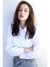 クセやうねりにサヨナラ♪ダメージを最小限に抑えた「ノンダメージ縮毛矯正」で自然なストレートを実現