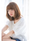 柔らかカールの小顔ミディ