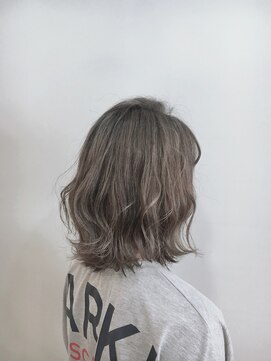 ティンク 藤沢店(Tink) カーキグレージュ