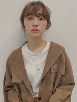 エイチ 梅田(H) シアーベージュブリーチなしカラー20代30代40代レイヤーカット