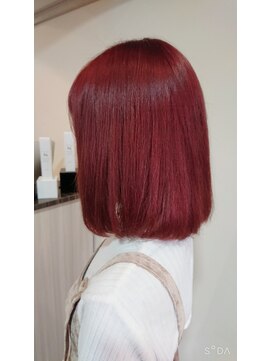 オズギュルヘア(Ozgur hair) 透明感のあるボブスタイル