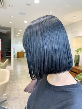 インビテーション 名古屋(invitation) ◎まとまりボブ/ブルーブラック♪