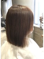 リーオオサカ(Lee Osaka)&nbsp;切りっぱなしロブ×フォギーベージュ/kana