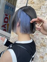 ルーブ トウキョウ(Loob. TOKYO)&nbsp;インナーカラーブルー、裾カラーパープル、切りっぱなしボブ