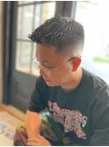 フェード・スキンフェードツーブロック刈り上げジェットモヒカン
