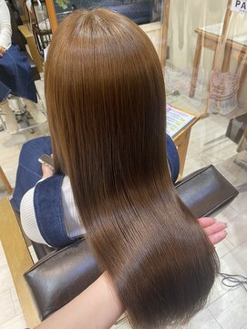 フォルテノエル 静岡鷹匠店(FORTE Noel) マロンブラウン/ツヤカラー/レイヤーカット