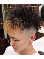 アクセプトザワールドバーバー(Accept the world barber)&nbsp;ツイストパーマ×２ブロックスキンフェード