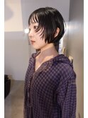 シャギーなショートスタイル