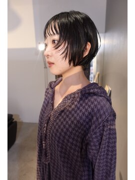 ゾーイダイミョウ(ZOEY daimyo) シャギーなショートスタイル