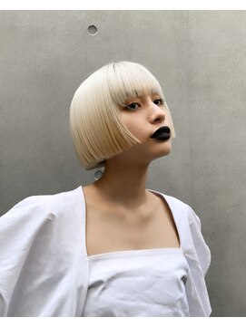 ヴァーディ オモテサンドウ(Vardy omotesando) White/ホワイトブロンド ボブ マチルダボブ