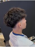 ツイストパーマ　フェードカット