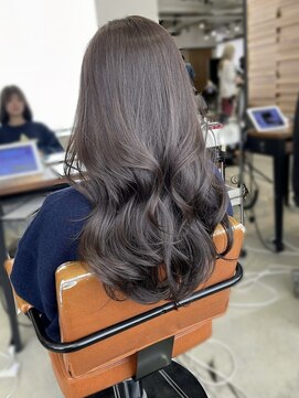 リス バイ ソヨン(Lis by SOYON) ロングレイヤー/グレーベージュ/グレージュ/小顔顔周り