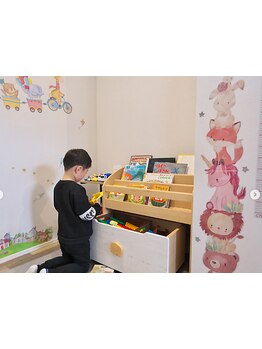 【草津の隠れ家】キッズスペース完備！お子様連れでも安心のプライベートサロン！キッズカット/髪質改善