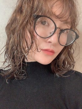 シャルムパリス(charme paris)の写真/カウンセリング上手なスタイリストがあなたの魅力を引き出します！個性に合わせたなりたい姿を提案☆