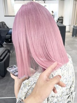 ツキ 横浜店(tuki) ダブルカラーピンクベージュベージュカラーケアブリーチミニボブ