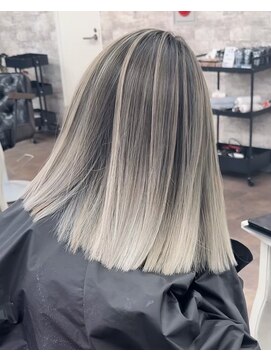 リファイン バイ アフィナー 本厚木店(Refine by Afinar) ブリーチハイライト髪質改善ダブルカラーレイヤーカット/本厚木