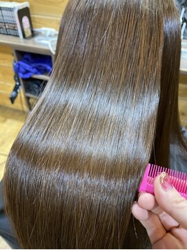 オーブ ヘアー リリー 博多2号店(AUBE HAIR lily) 縮毛矯正 / 美髪カラー / 髪質改善 / 美髪 【前田悠希】
