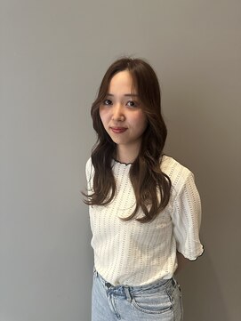 ロロネー 中津(Lolonois) レイヤーカット、ベージュ