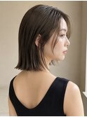 前髪なし×顎下2cm丸くならないぱつっと切りっぱなしボブ