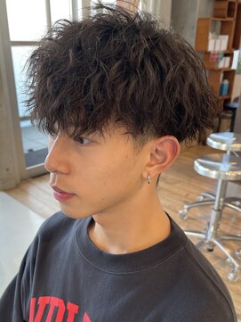 フィフス(fifth) ツイストスパイラルパーマサイドパートマッシュ