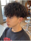 ツイストスパイラルパーマサイドパートマッシュ