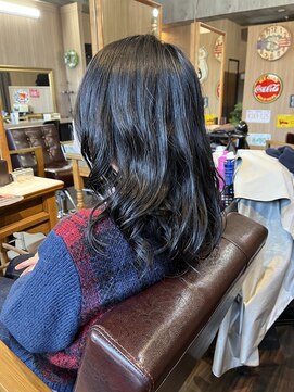 ニカ(NIKA) ゆるふわパーマスタイル