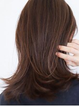 すべてのカラーヘアに、先進的なトリプルアシッドケア「クロマアブソリュ」何度でもチャレンジできる髪へ。