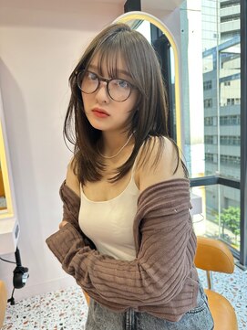 ボタン シブヤ(VOTAN SHIBUYA) 韓国ヘア/顔まわりカット/顔まわりレイヤー/前髪あり