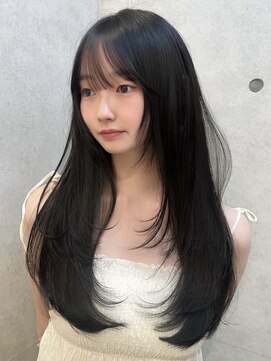 サイン 表参道(SIGN) レイヤーカットインナーカラーイヤリングカラー色落ち綺麗表参道