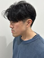 ヒュイル バイ ニアウ(Hwyl by Niau) メンズマッシュセンターパートスパイラルパーマニュアンスパーマ