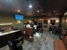 エン フロム ザ バーバー(縁 From the Barber)の雰囲気（落ち着いた店内で、ゆったりとしたお時間をお過ごしください。）