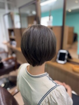 ヘアジーナ(Hair Jina) ☆オリーブグレージュのショートボブ☆